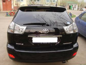 2005 Toyota Harrier Photos