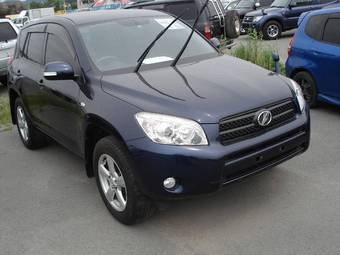 2005 Toyota Harrier Images