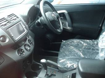 2005 Toyota Harrier Pictures