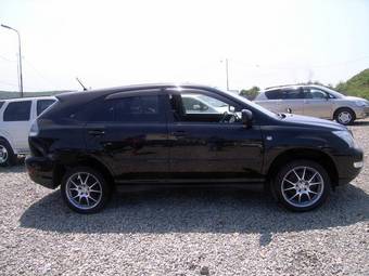 2005 Toyota Harrier Photos