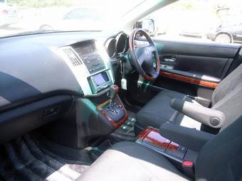 2005 Toyota Harrier Photos