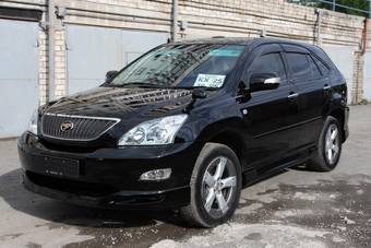 2005 Toyota Harrier Pictures