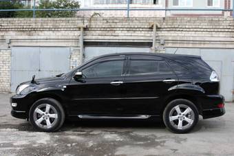 2005 Toyota Harrier Pictures