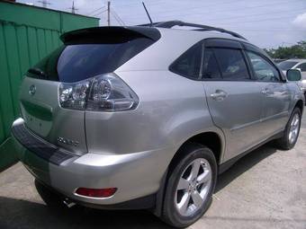 2005 Toyota Harrier Images