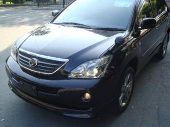 2005 Toyota Harrier Pictures