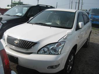 2005 Toyota Harrier Pictures