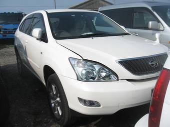 2005 Toyota Harrier Photos