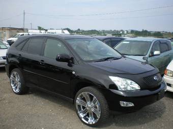 2005 Toyota Harrier Photos