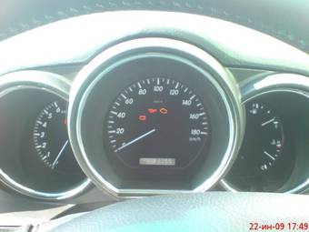 2005 Toyota Harrier Pictures