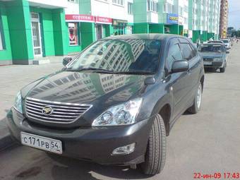 2005 Toyota Harrier Photos