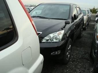 2005 Toyota Harrier Pictures