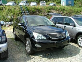 2005 Toyota Harrier Pictures