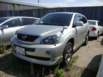 2005 Toyota Harrier Pictures