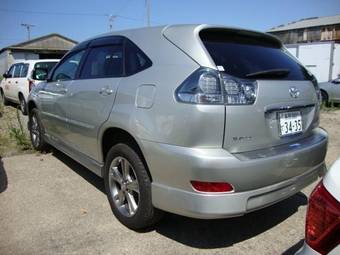 2005 Toyota Harrier Pictures