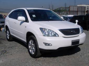 2005 Toyota Harrier Photos