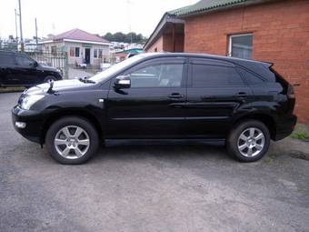 2005 Toyota Harrier Pics