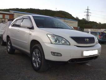 2005 Toyota Harrier Photos