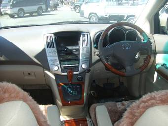 2005 Toyota Harrier Photos