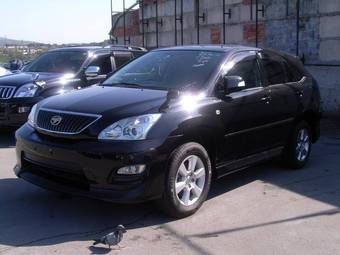 2006 Toyota Harrier Photos