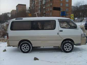 1994 Toyota Hiace Pictures
