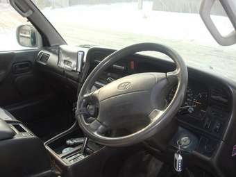1996 Toyota Hiace Images