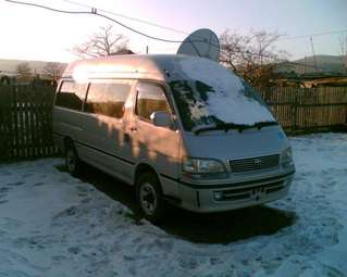 1998 Toyota Hiace Pictures
