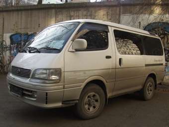 1998 Toyota Hiace Photos