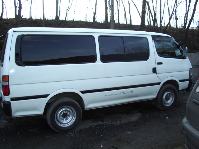 1999 Toyota Hiace Pictures