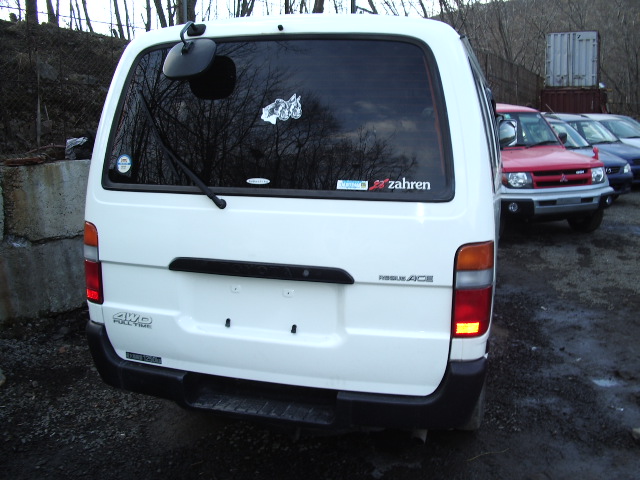 1999 Toyota Hiace Pictures