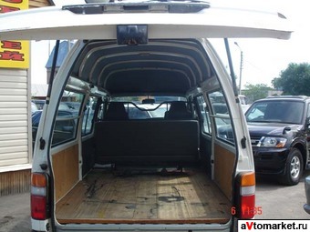 1999 Toyota Hiace Photos