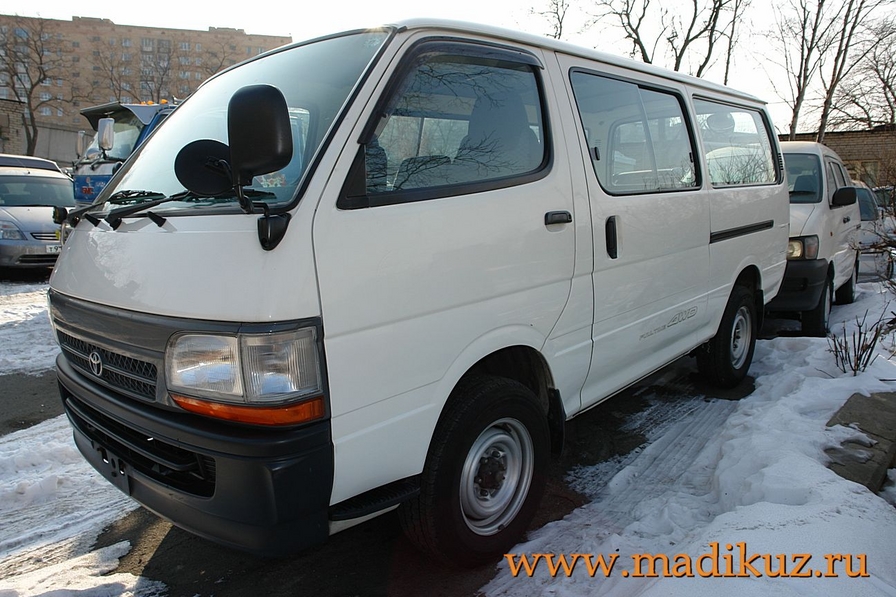 1999 Toyota Hiace Photos