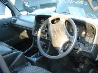 1999 Toyota Hiace Photos