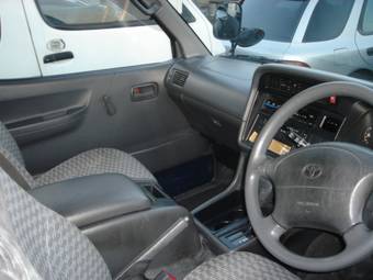 1999 Toyota Hiace Images