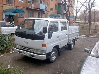1999 Toyota Hiace Images