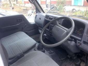 1999 Toyota Hiace Pics