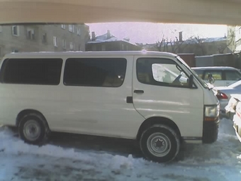 2000 Toyota Hiace