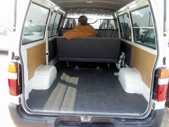 2000 Hiace