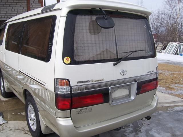 2000 Toyota Hiace