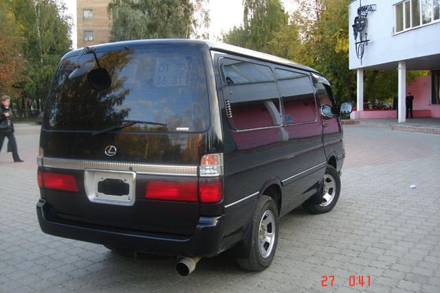 2000 Toyota Hiace