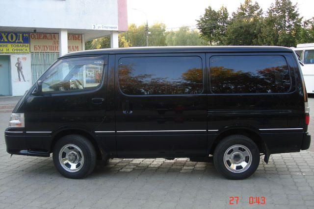 2000 Toyota Hiace