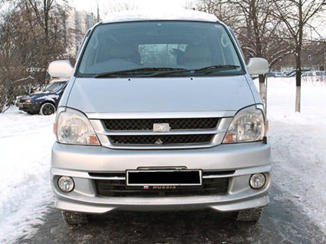 2000 Toyota Hiace