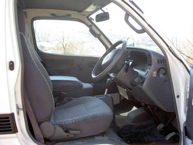 2000 Toyota Hiace