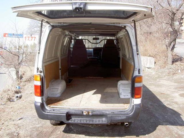 2000 Toyota Hiace