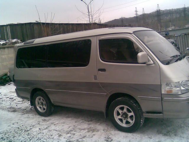 2000 Toyota Hiace