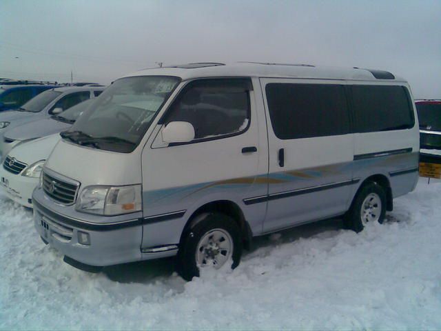 2000 Toyota Hiace