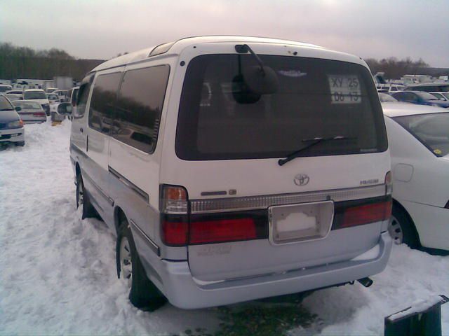 2000 Toyota Hiace