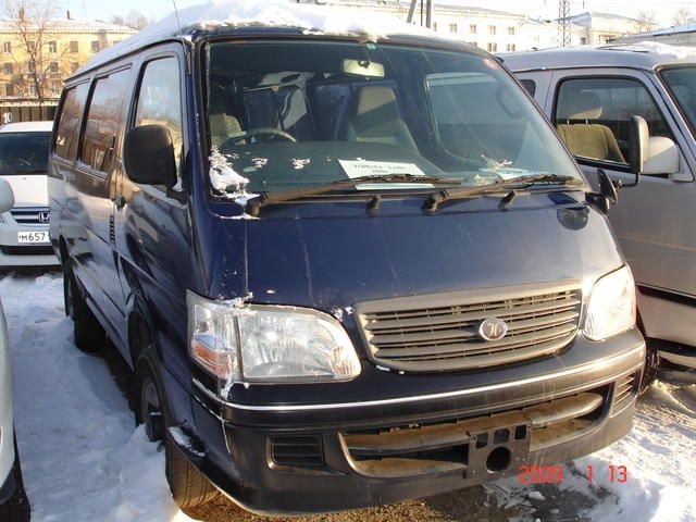 2000 Toyota Hiace