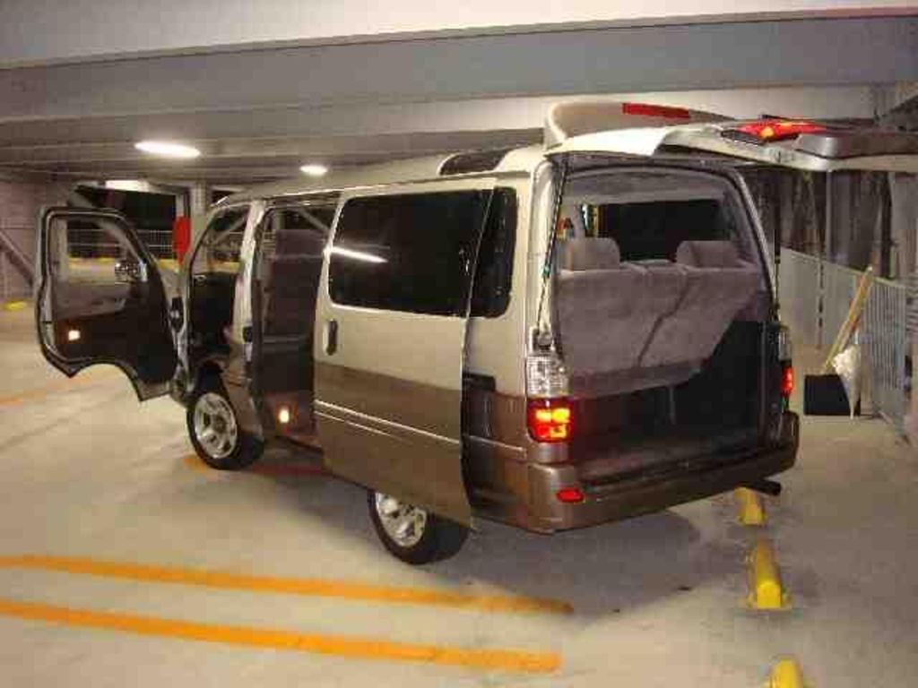 2000 Toyota Hiace