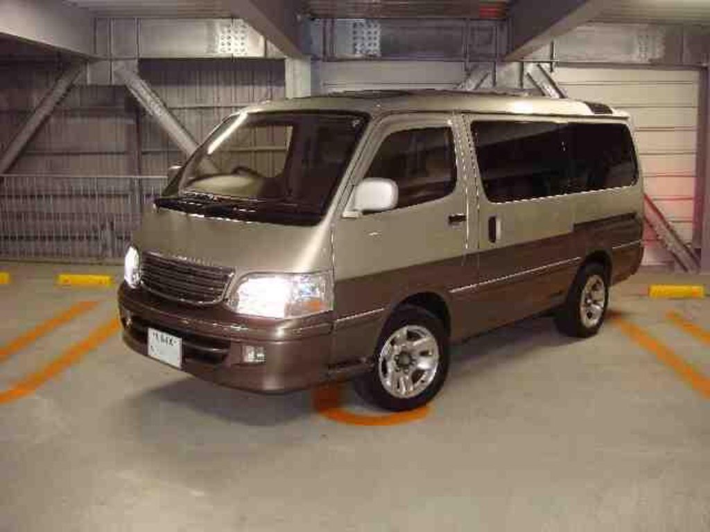 2000 Toyota Hiace