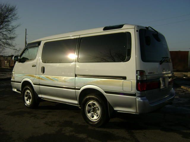 2000 Toyota Hiace